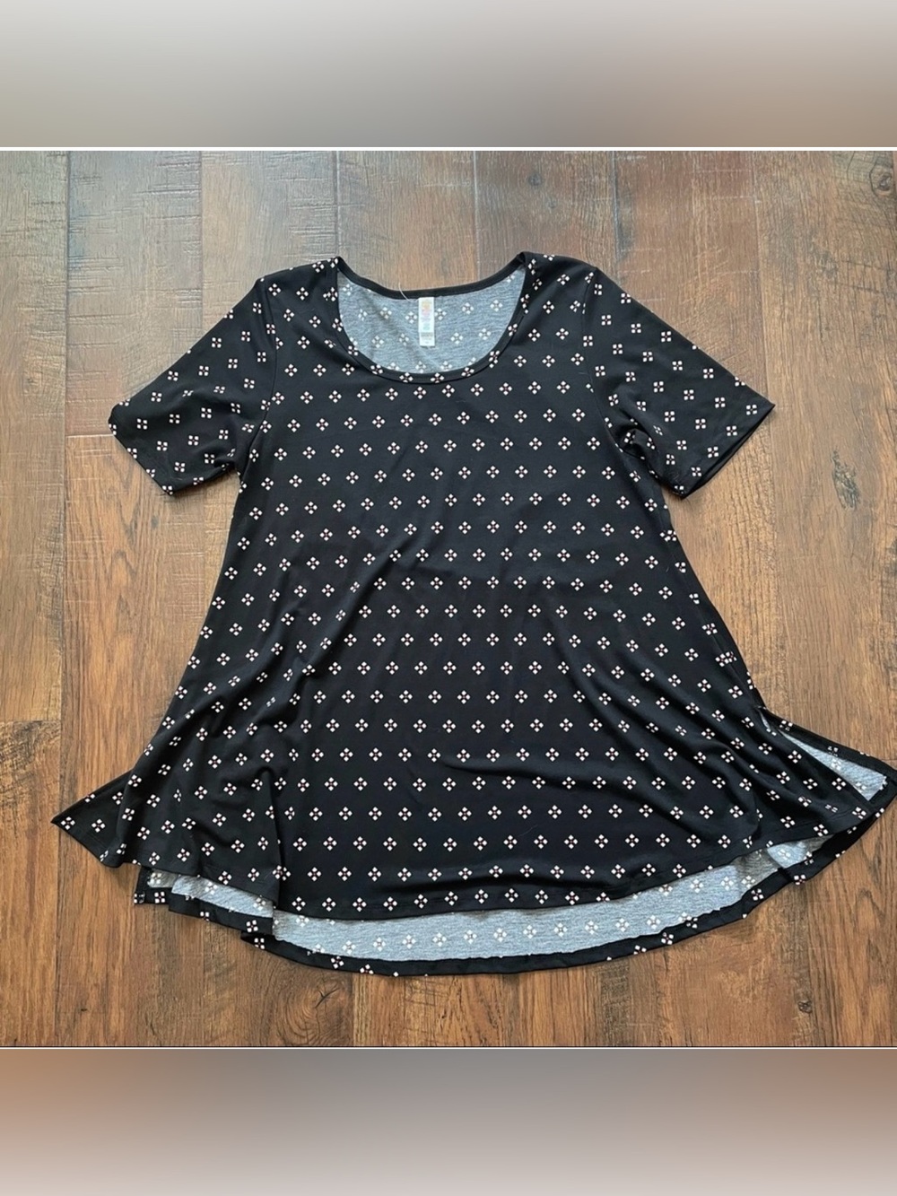 LULAROE tunic top, size M